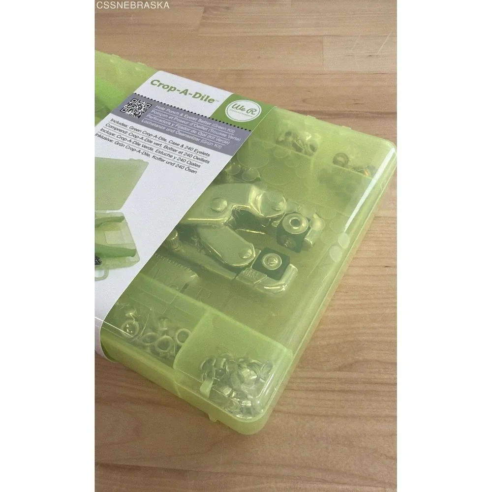We R Memory Keepers Crop-A-Dile Hole Punch & Eyelet Setter Green Kit Case‎ New